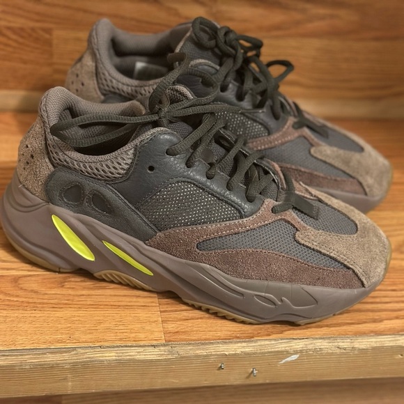 Yeezy Boost 70 Mauve Men’s Size 6 Sneakers - Picture 15 of 16
